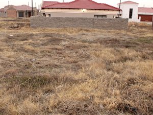 250 m² Land available in Golden Gardens