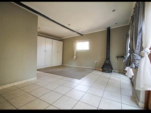 1 Bed Garden Cottage in Parkhill Gardens