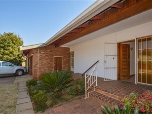 4 Bed House in Florida Park