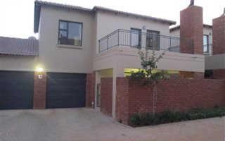3 Bedroom Townhouse in Olympus