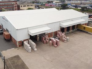 5854 m² Industrial space in Montclair