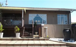 4 Bedroom House in Greenwood Park