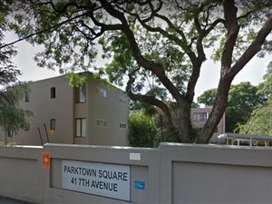 1 Bed Apartment in Parktown North