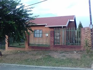 2 Bed House in Cosmo City
