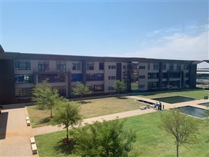 1785 m² Commercial space in Parkhaven