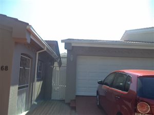3 Bed House in Lynnwood Ridge
