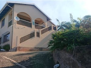 4 Bed House in Stanger Manor