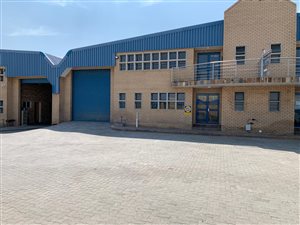 425 m² Industrial space in Laser Park