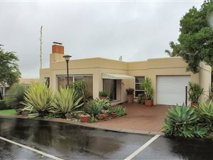 4 Bedroom Townhouse in Rietvalleirand