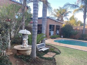 4 Bed House in Hutten Heights