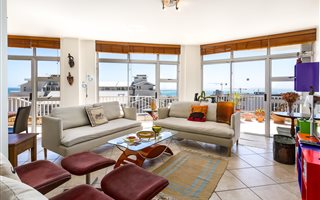 4 Bedroom Apartment in Bantry Bay