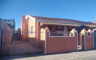 4 Bedroom House in Rocklands