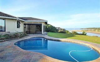 5 Bedroom House in Blue Bend