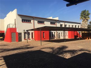 1961 m² Commercial space in Danville