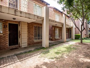 2 Bed Townhouse in Mooikloof Ridge