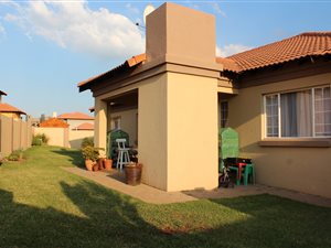 3 Bed House in Amberfield Valley