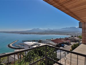 3 Bed House in Mountainside