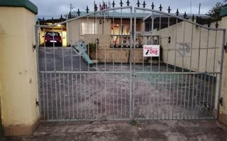 3 Bedroom House in Caneside
