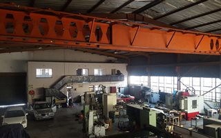 1700 m² Industrial space in Delville