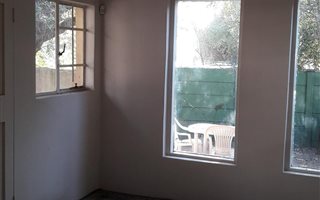 1 Bedroom Flat in Dan Pienaar