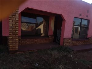 2 Bed House in Moleleki