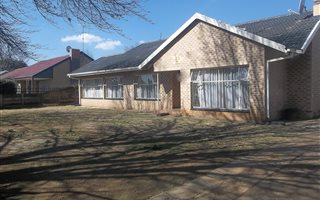 3 Bedroom House in Arcon Park