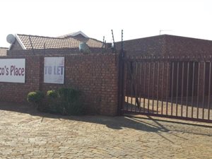 2 Bedroom Townhouse in Theresa Park