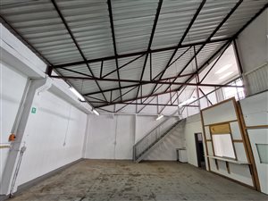 206 m² Industrial space in Steeledale
