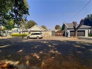 8 m² Commercial space in Parktown North