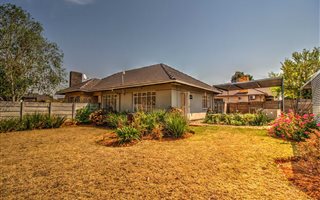 Commercial space in Rhodesfield