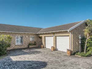 3 Bed Townhouse in Miramar