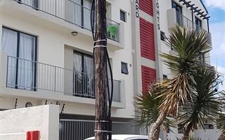 2 Bedroom Apartment in Tableview
