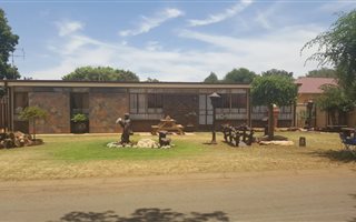4 Bedroom House in Westonaria