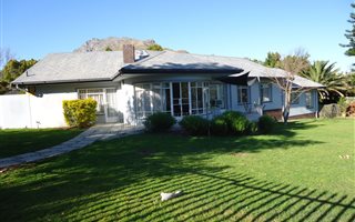 4 Bedroom House in Uniepark