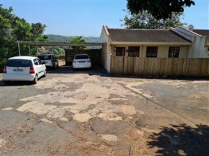 2 Bed Townhouse in Illovo Glen