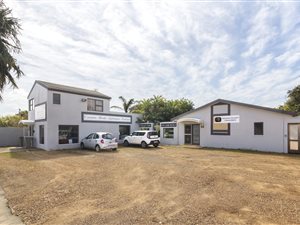 700 m² Commercial space in Strand South