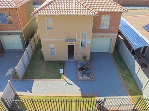 3 Bed House in Johannesburg Central