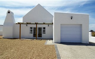 3 Bedroom House in St Helena Bay