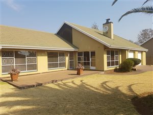 3 Bed House in Brackenhurst