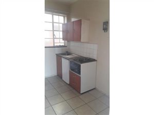 Bachelor apartment in Brixton
