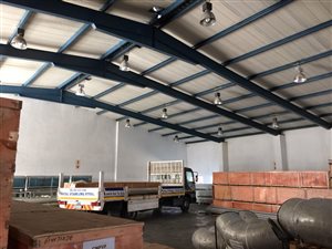 996 m² Industrial space in Jacobs