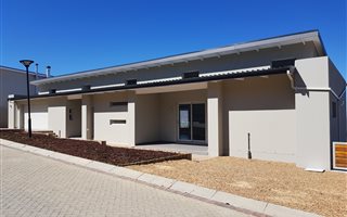4 Bedroom House in Dennegeur