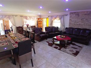 3 Bed House in The Crest