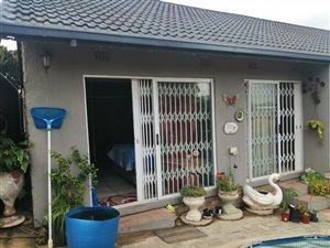 3 Bed House in Chloorkop
