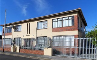 2 Bedroom Apartment in Strand South