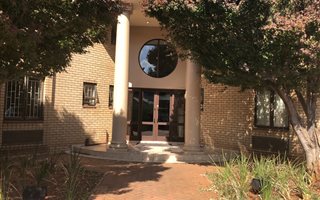 950 m² Office Space in Highveld