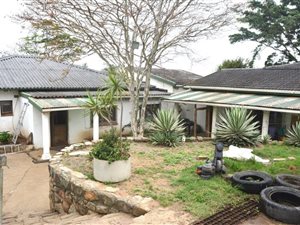 6.5 ha Farm with House in Izotsha