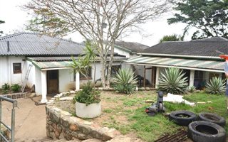 6.5 ha Farm with House in Izotsha