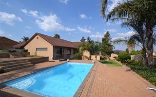 4 Bedroom House in Glenvista