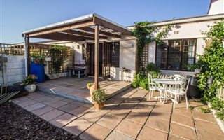 2 Bedroom House in Capri